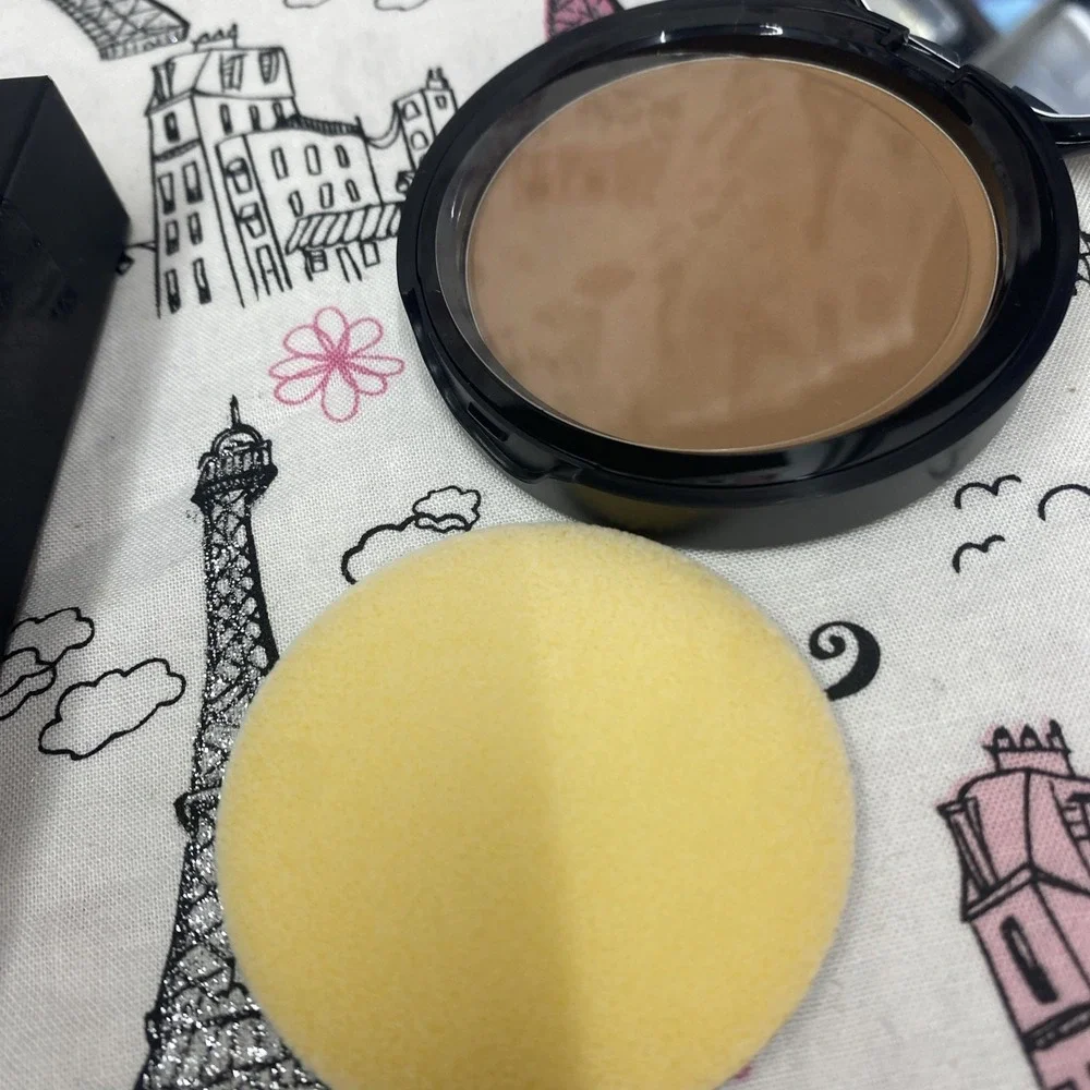Kat Von‎ D Lock-it Blotting Powder Matifiante Shade Deep Read Description